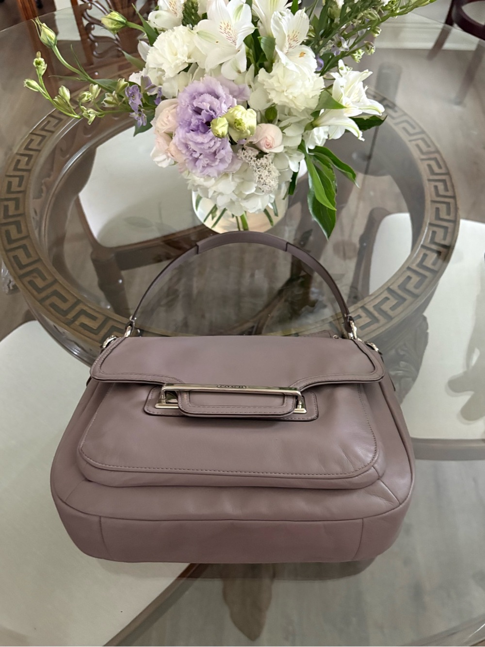 🩶🩶COACH TAYLOR DOVE GREY LEATHER FLAP SHOULDER BAG!🩶🩶 - Picture 3 of 9